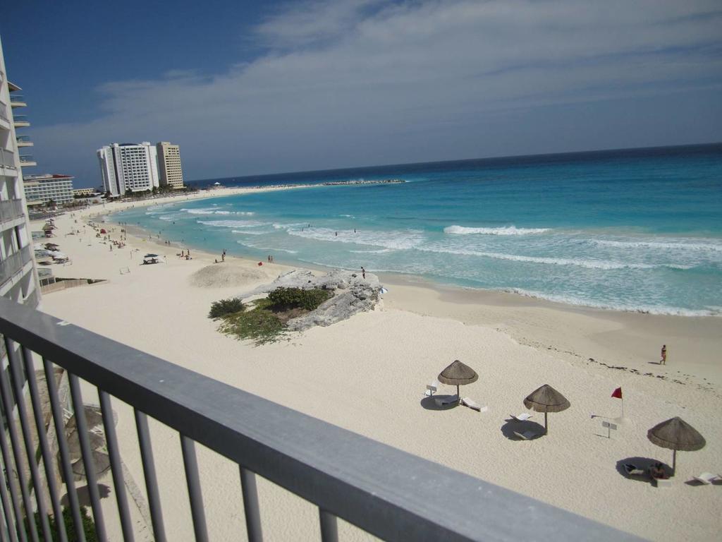 Beachfront Studio Carisa Y Palma Appartement Cancún Buitenkant foto